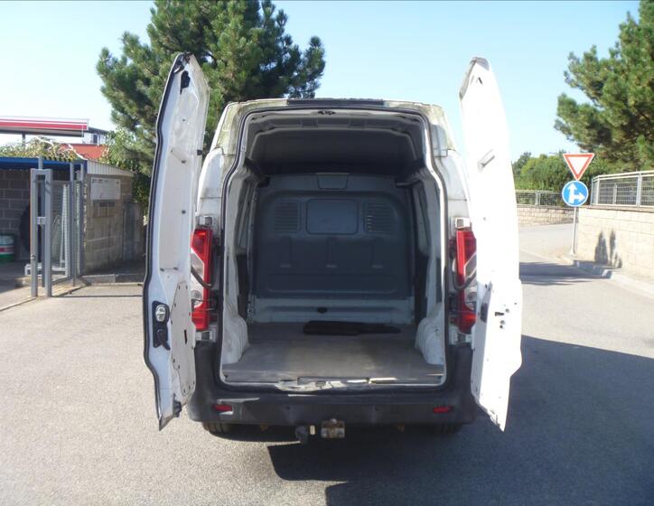 Peugeot Expert 24