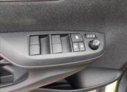 Toyota Yaris Cross 32