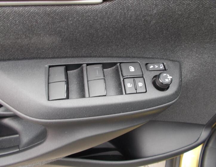 Toyota Yaris Cross 32