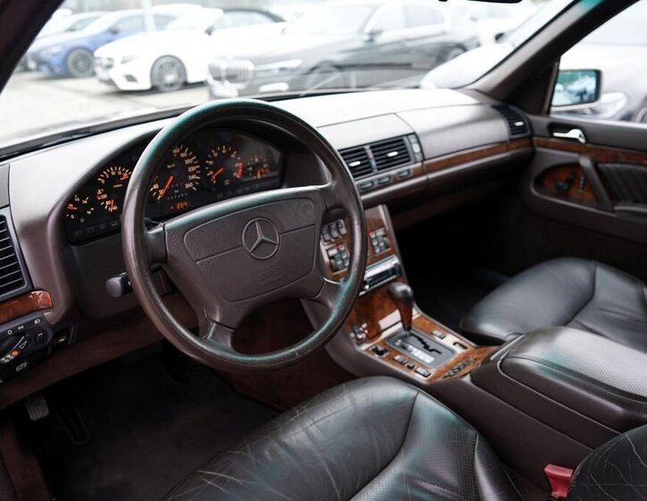 Mercedes-Benz Třídy S Sedan 3,2 l 170 kw