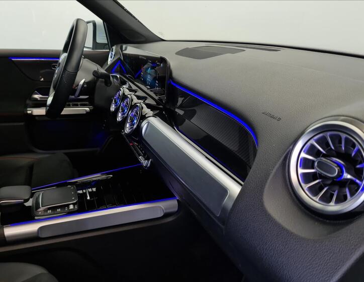 Mercedes-Benz GLB 17