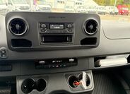 Mercedes-Benz Sprinter 11