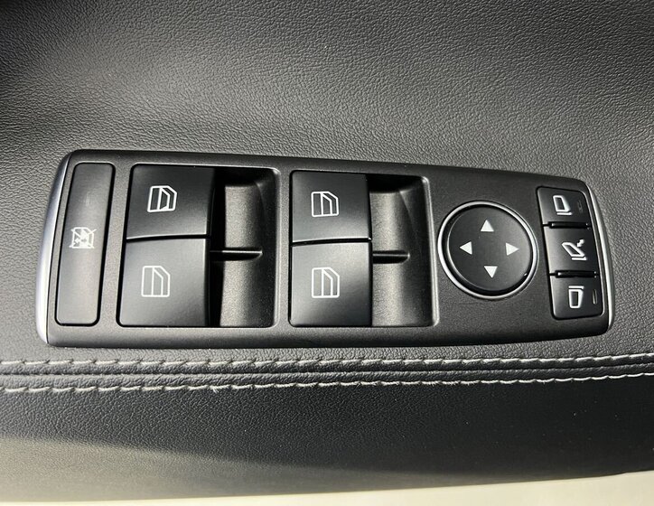 Tesla Model S Liftback 0,0 515 kw