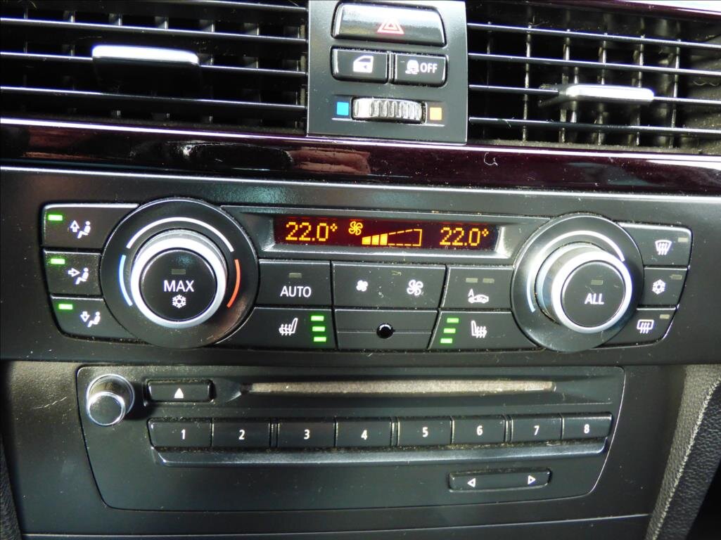 BMW Řada 3 Kombi 3,0 l 180 kw