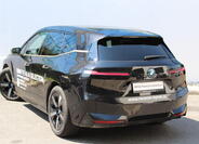 BMW iX 8