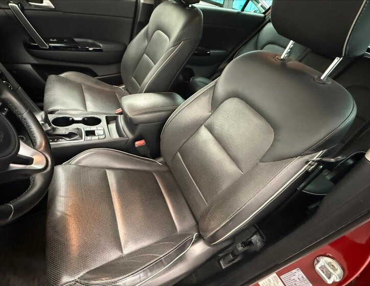 KIA Sportage SUV / Terénní 2,0 l 136 kw