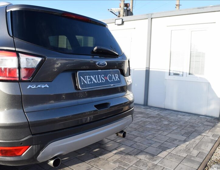 Ford Kuga SUV 1,5 l 88 kw