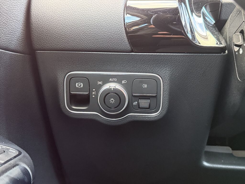 Mercedes-Benz GLA SUV / Terénní 2,0 l 85 kw