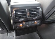 Volkswagen Touareg 9