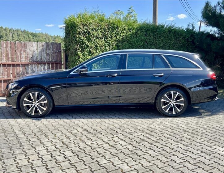 Mercedes-Benz Třídy E Kombi 2,0 l 143 kw