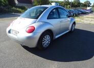 Volkswagen New Beetle 4