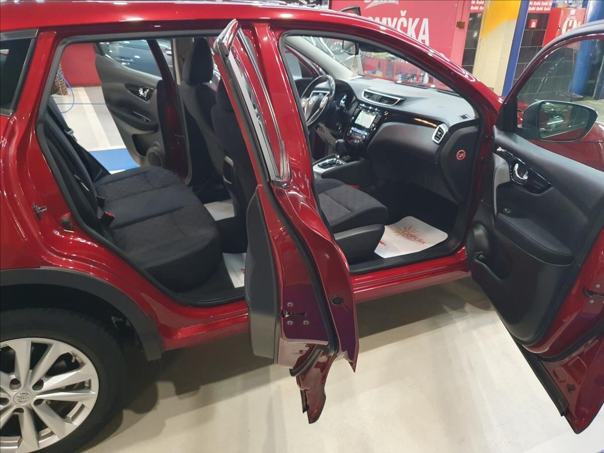 Nissan Qashqai SUV 1,6 l 96 kw