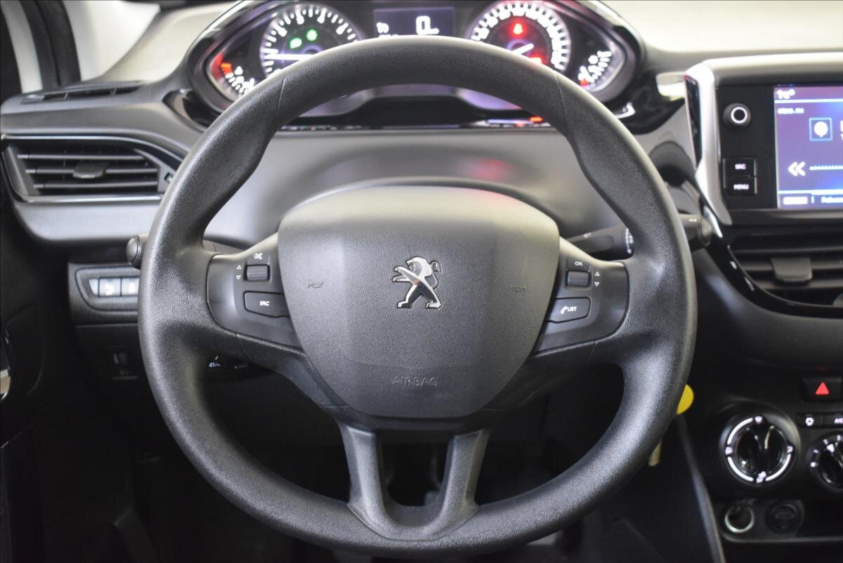 Peugeot 208 Hatchback 1,2 l 60 kw