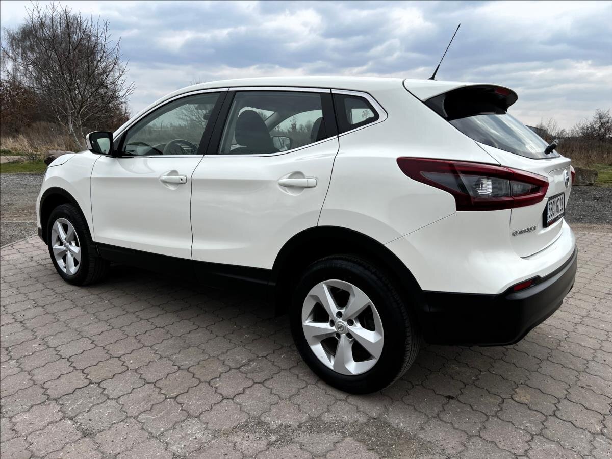 Nissan Qashqai SUV / Terénní 1,3 l 103 kw