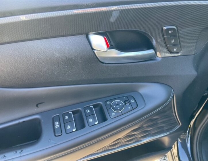 Hyundai Santa Fe SUV / Terénní 2,2 l 142 kw