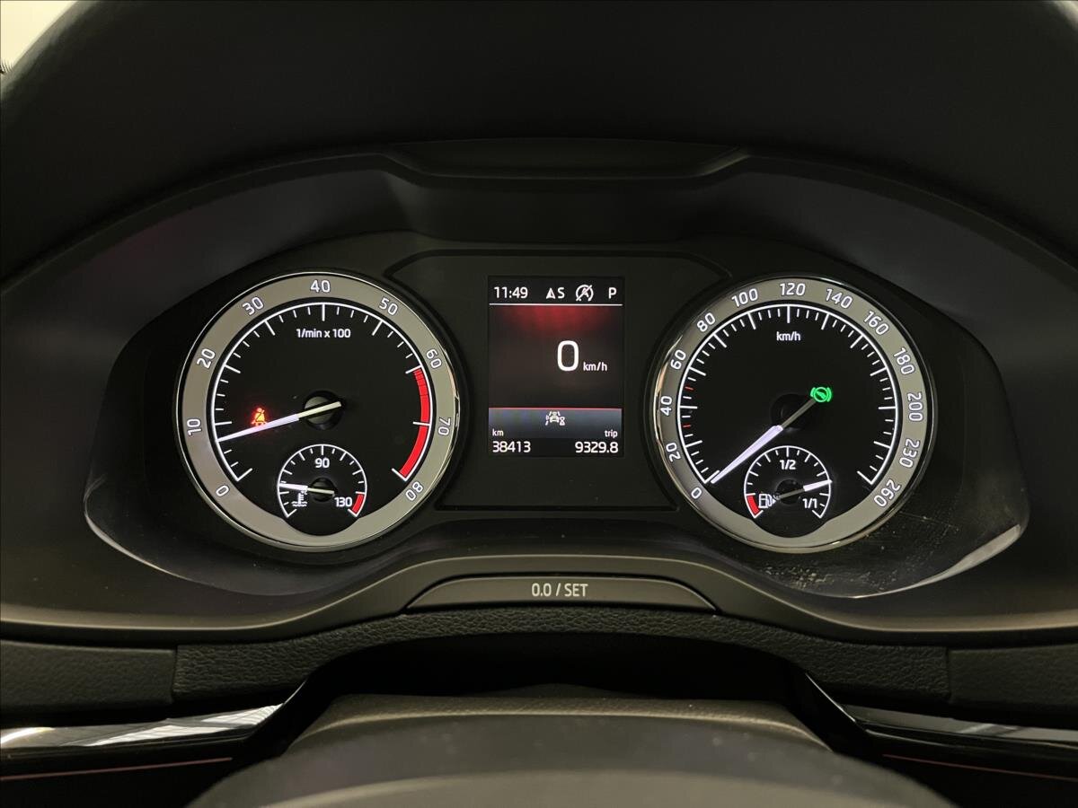 Škoda Karoq SUV / Terénní 1,5 l 110 kw