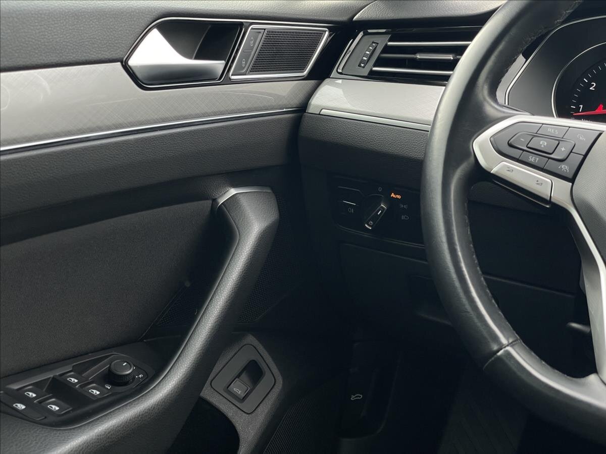 Volkswagen Passat Kombi 1,5 l 110 kw