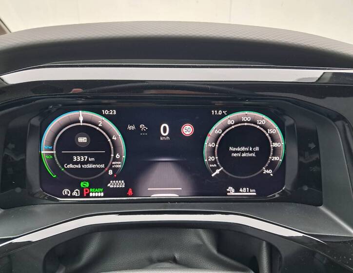 Volkswagen Multivan 9