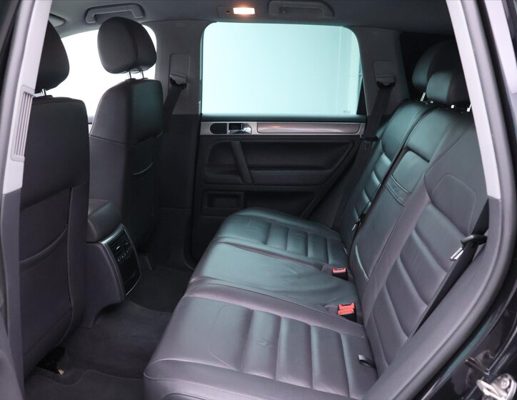 Volkswagen Touareg SUV / Terénní 3,0 l 176 kw