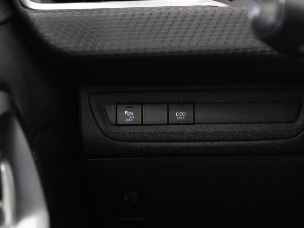 Peugeot 208 Hatchback 1,2 l 81 kw