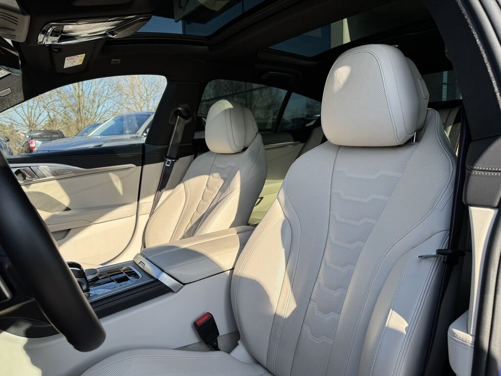 BMW Řada 8 Sedan / Limuzína 3,0 l 245 kw