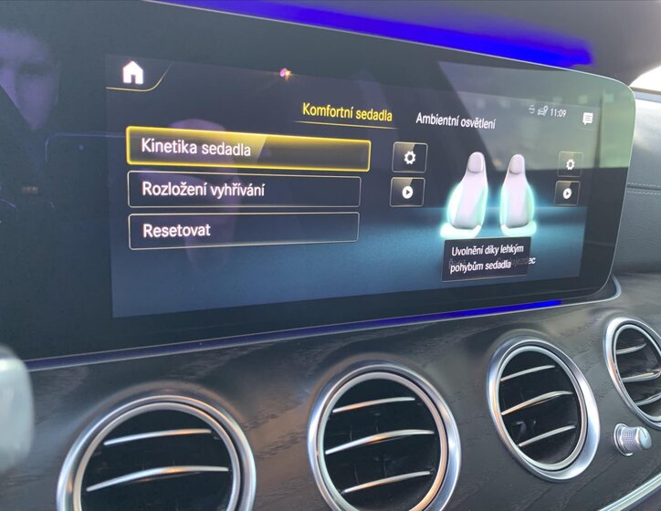 Mercedes-Benz Třídy E Kombi 2,0 l 143 kw