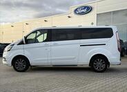 Ford Tourneo Custom 2