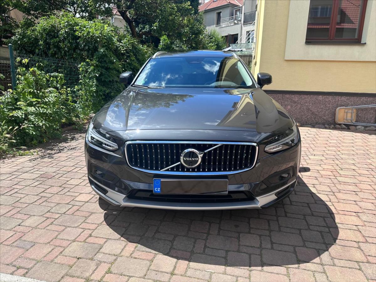 Volvo V90