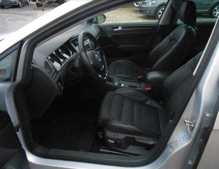 Volkswagen Golf Kombi 2,0 l 110 kw