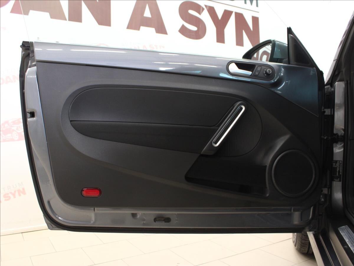 Volkswagen Beetle Hatchback 1,2 l 77 kw