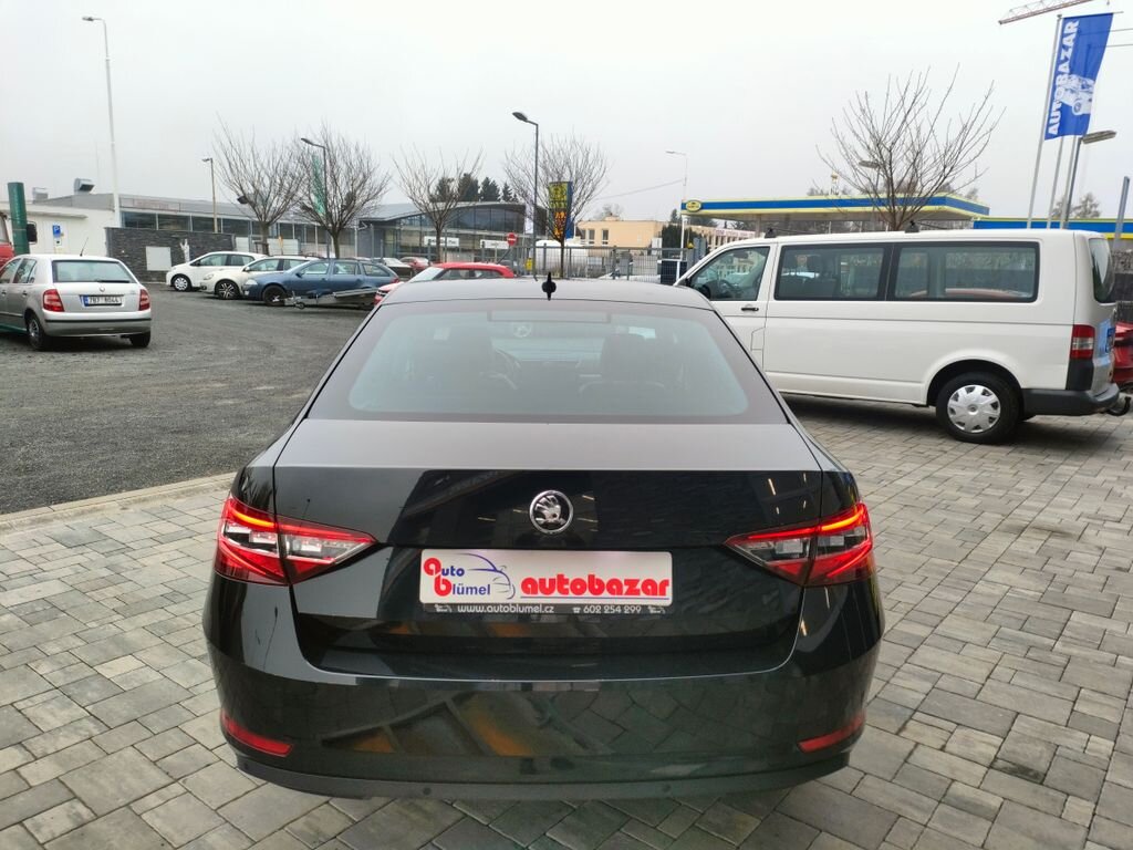 Škoda Superb