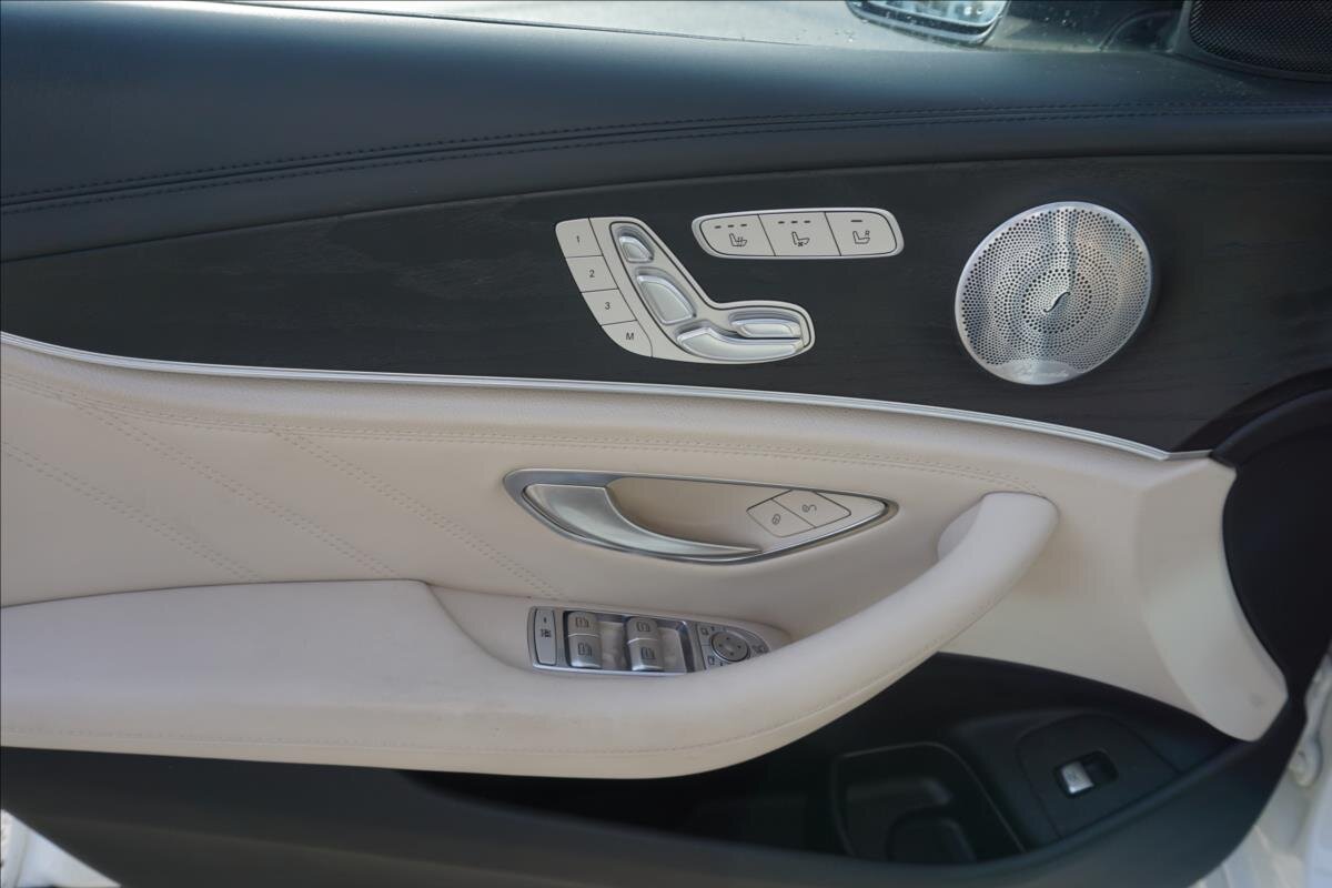 Mercedes-Benz Třídy E Sedan / Limuzína 4,0 l 450 kw