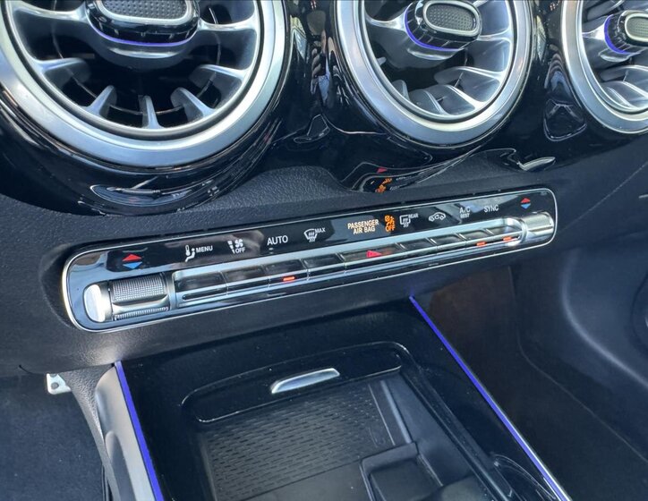 Mercedes-Benz GLB 21