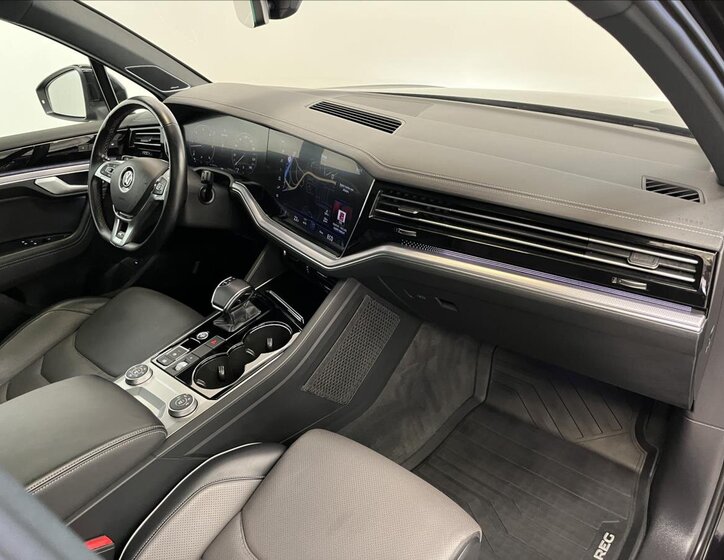 Volkswagen Touareg SUV 3,0 l 210 kw