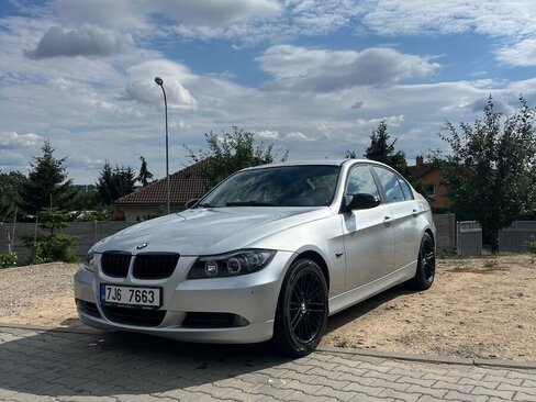 BMW Řada 3 Sedan / Limuzína 2,0 l 110 kw