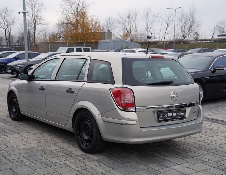 Opel Astra 4
