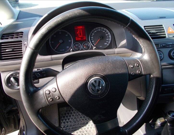 Volkswagen Touran MPV 1,9 l 77 kw