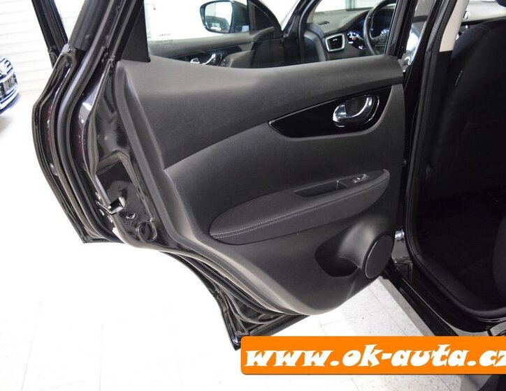 Nissan Qashqai SUV / Terénní 1,5 l 85 kw