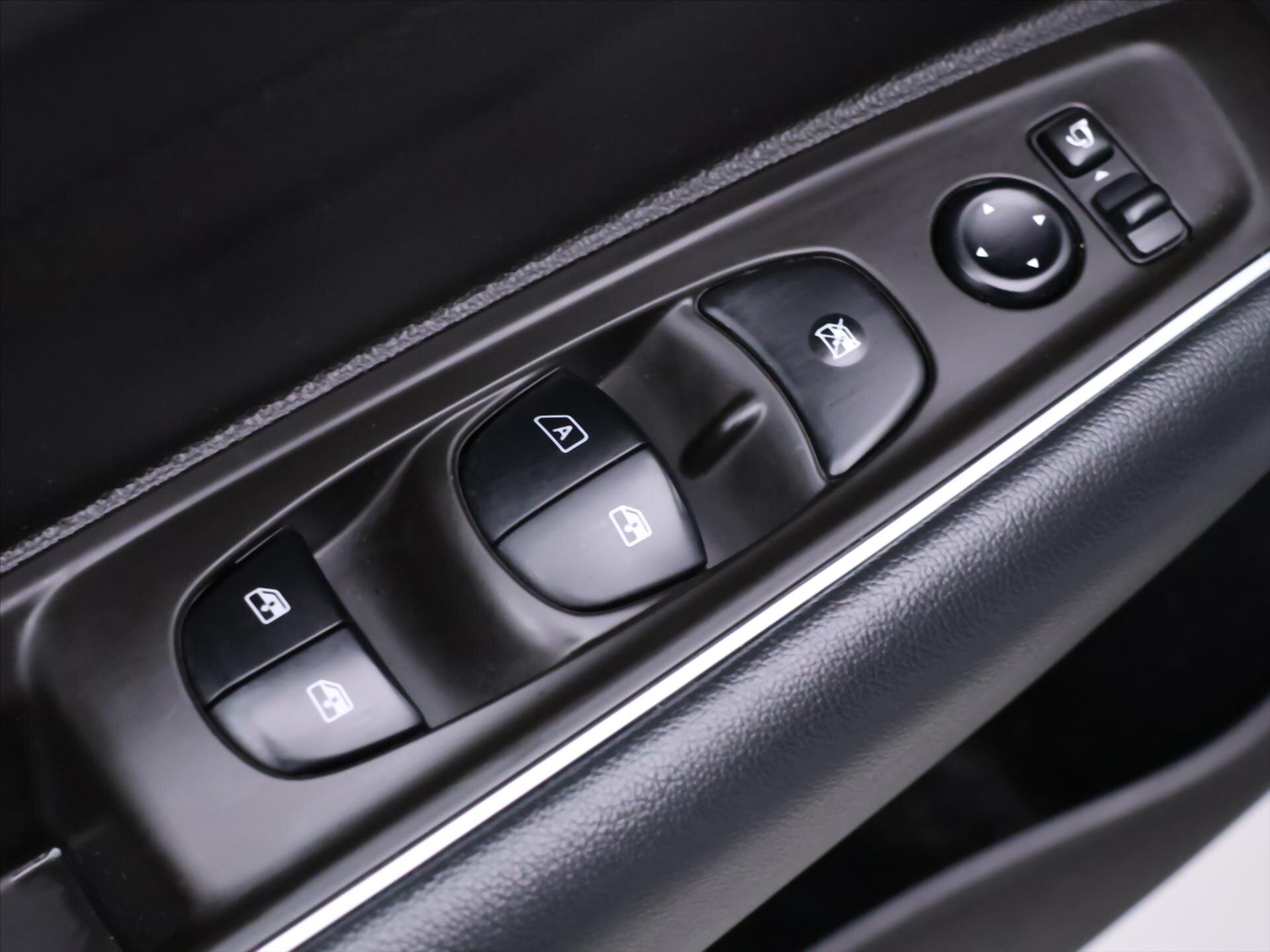 Renault Koleos SUV / Terénní 2,0 l 313 kw