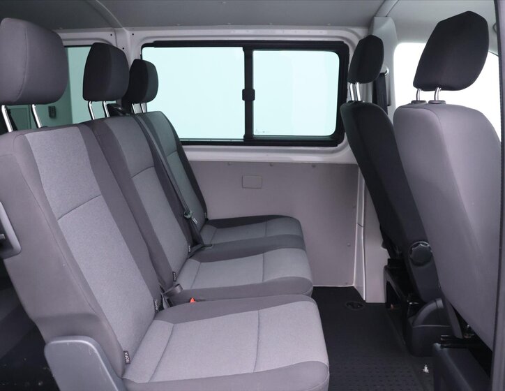 Volkswagen Transporter Kombi 2,0 l 110 kw