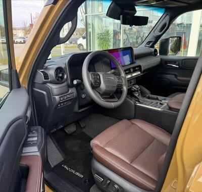 Toyota Land Cruiser 9