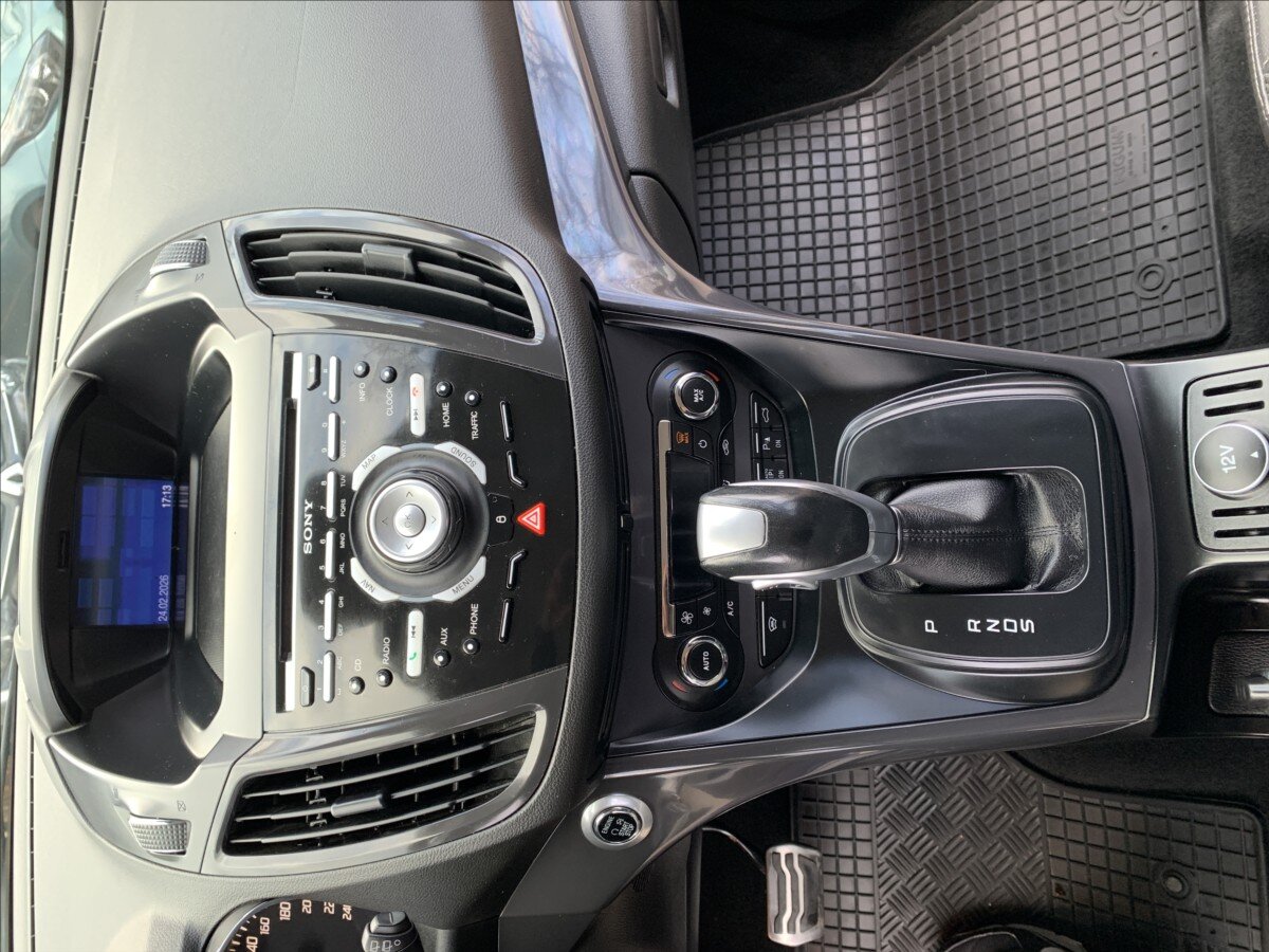 Ford Kuga SUV 1,6 l 134 kw