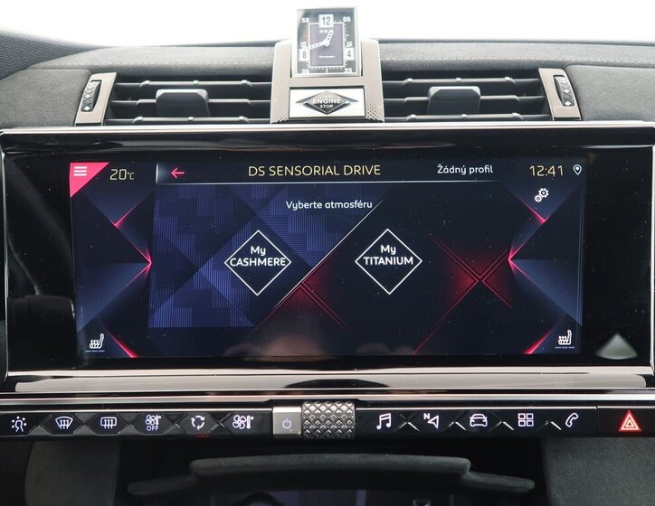 DS Automobiles DS7 Crossback SUV / Terénní 1,6 l 133 kw