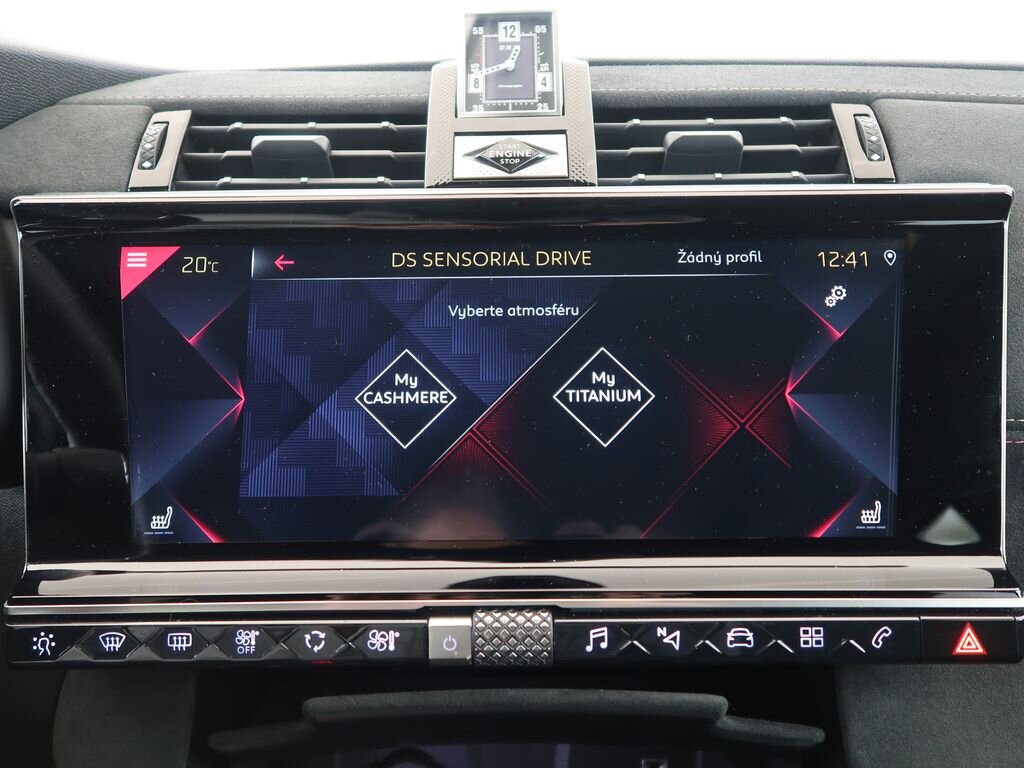 DS Automobiles DS7 Crossback SUV / Terénní 1,6 l 133 kw