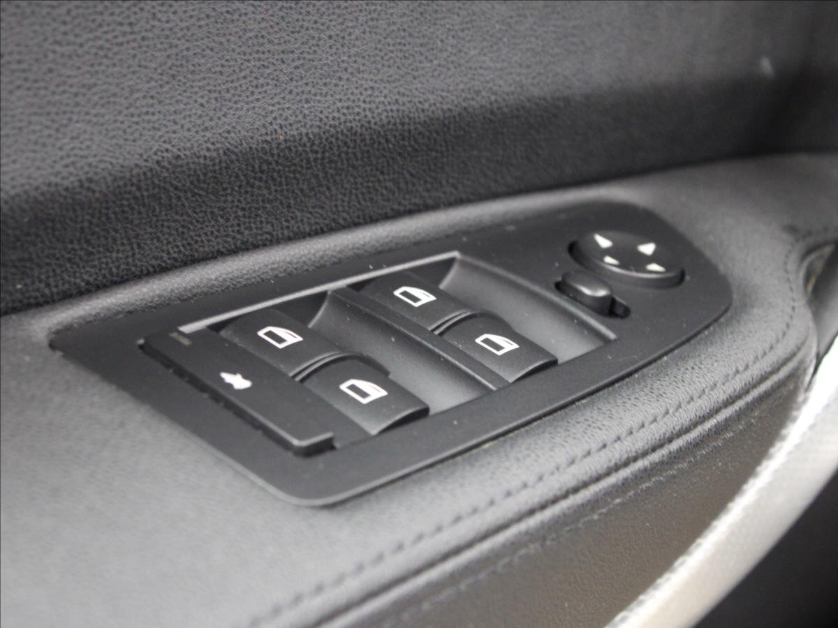 BMW Řada 1 Hatchback 3,0 l 195 kw