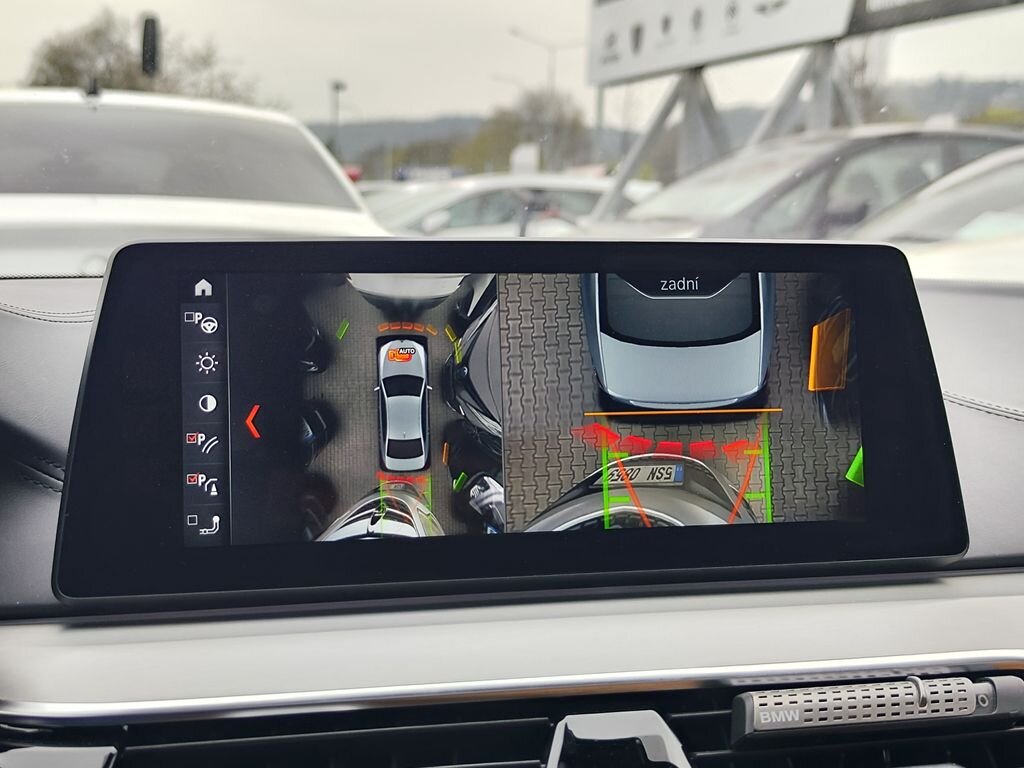 BMW Řada 5 Sedan / Limuzína 3,0 l 235 kw