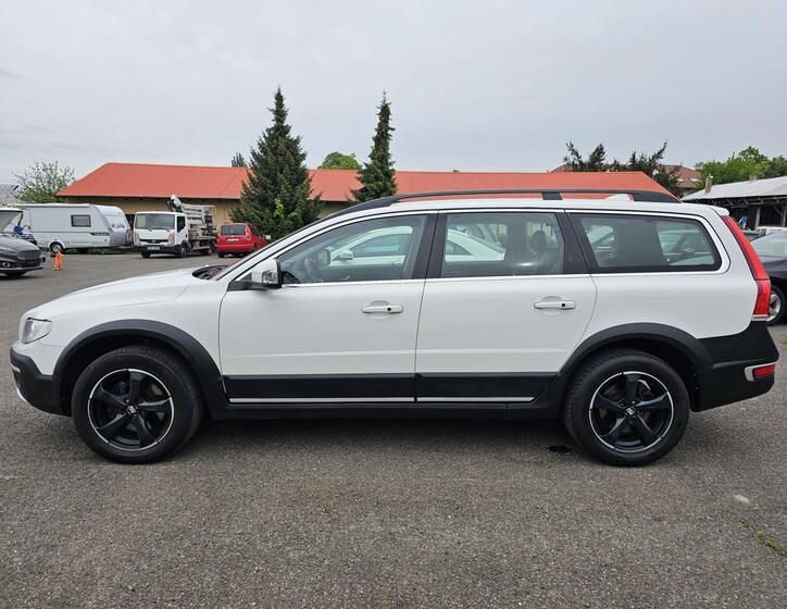 Volvo XC70 8