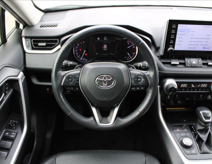 Toyota RAV4 SUV 2,0 l 129 kw