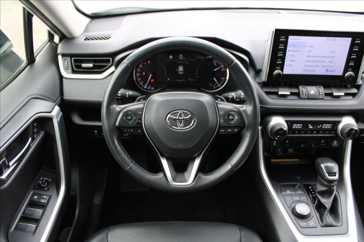 Toyota RAV4 SUV 2,0 l 129 kw