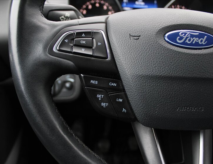 Ford Kuga SUV 1,5 l 110 kw